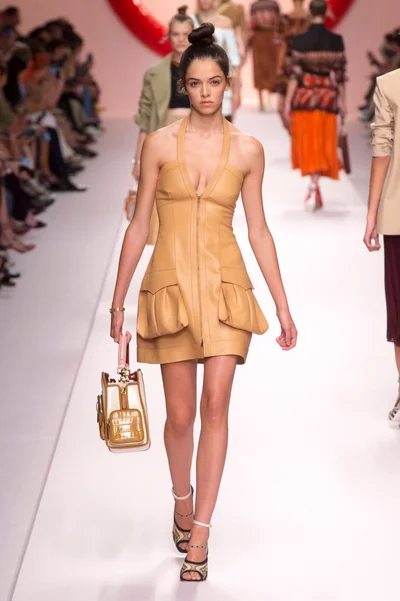 Look 24